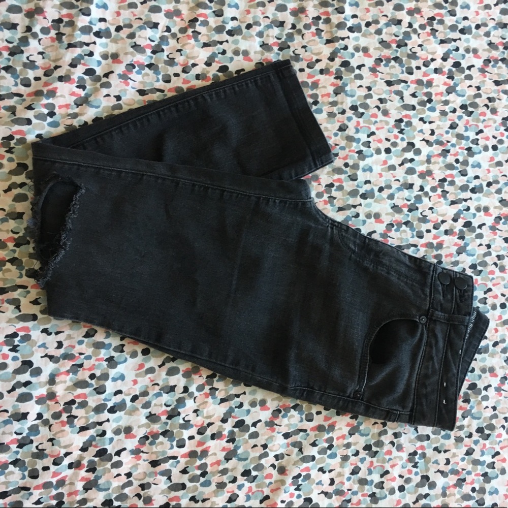 Skinny ripped jeans 👖